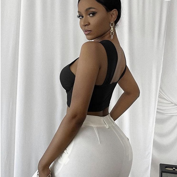 SheIn Women's Crisscross Cut Out Vest Halter Wrap Crop Top Solid Cami Tank Tops - Picture 2 of 2